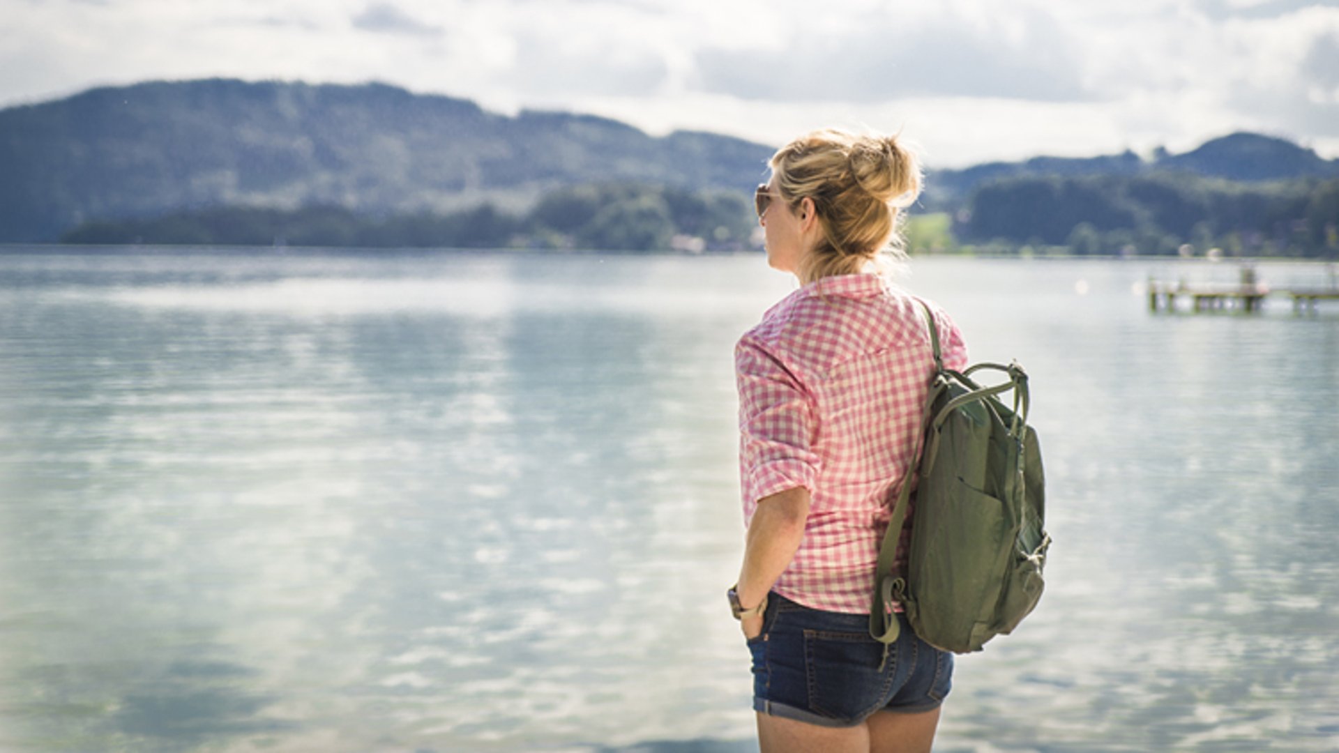 Photo: Oberösterreich Tourismus GmbH/Karoline Pernegger: Hiking break Hiking break at a lake in the Salzkammergut in Upper Austria